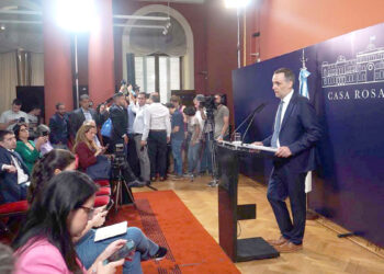 Caputo anunciará hoy las primeras medidas económicas