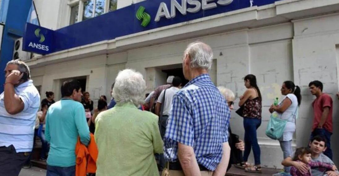 El Gobierno buscará suspender la ley de movilidad