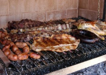Desde la Mesa de Carnes admiten que el consumo “va a bajar bastante” en 2024