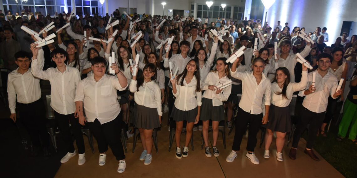 Primera promoción de la Secundaria de la UNNOBA