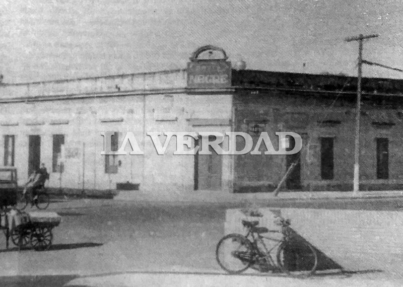 Disparos de revólver frente a “El Mentor”