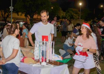 Invitan a los vecinos a participar de la Feria Navideña en el Parque Central
