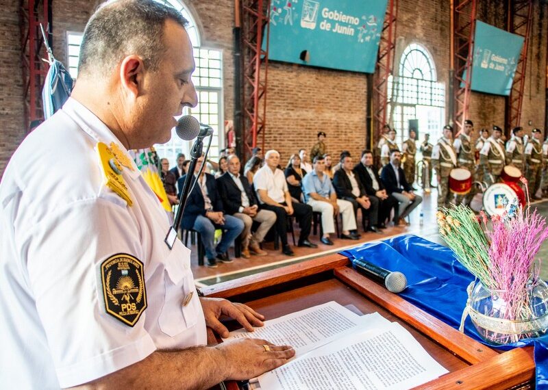 El Municipio acompañó a la Policía Bonaerense en la celebración de su aniversario N°202