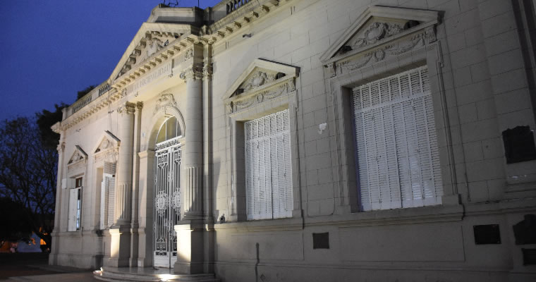 Revilla aseguró el pago de aguinaldo y bono de fin de año