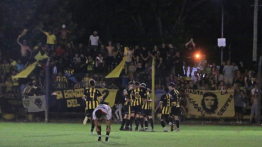 Nocturno: River debutó con un triunfo