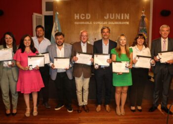 Reconocimiento a concejales que culminan su mandato