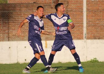 Villa abre la serie de octavos ante Viamonte FC