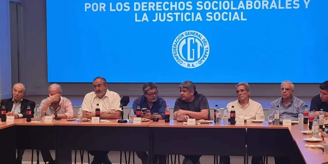 La CGT se quejó de que «el ajuste lo paga el pueblo» y pidió más diálogo al Gobierno