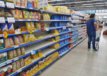 Oficial de Economía: los precios suben 3,1% en una semana