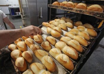Desde el lunes el kilo de pan costará $1.500 por el aumento en los precios de la materia prima