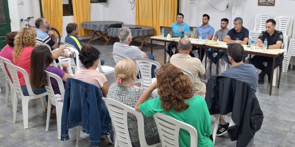 Seguridad continúa con las charlas de prevención sobre ciberdelitos