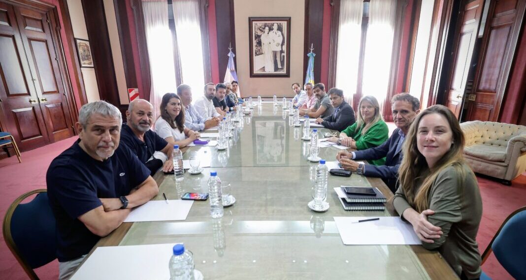 Intendentes alertaron a Kicillof por el  “aumento de la demanda de comida y trabajo”