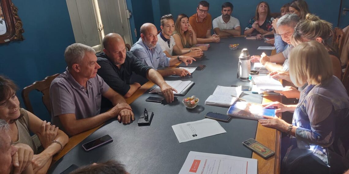 “Torres confirmó ante el HCD que existe el juicio, la deuda por casi 600 millones y el embargo”