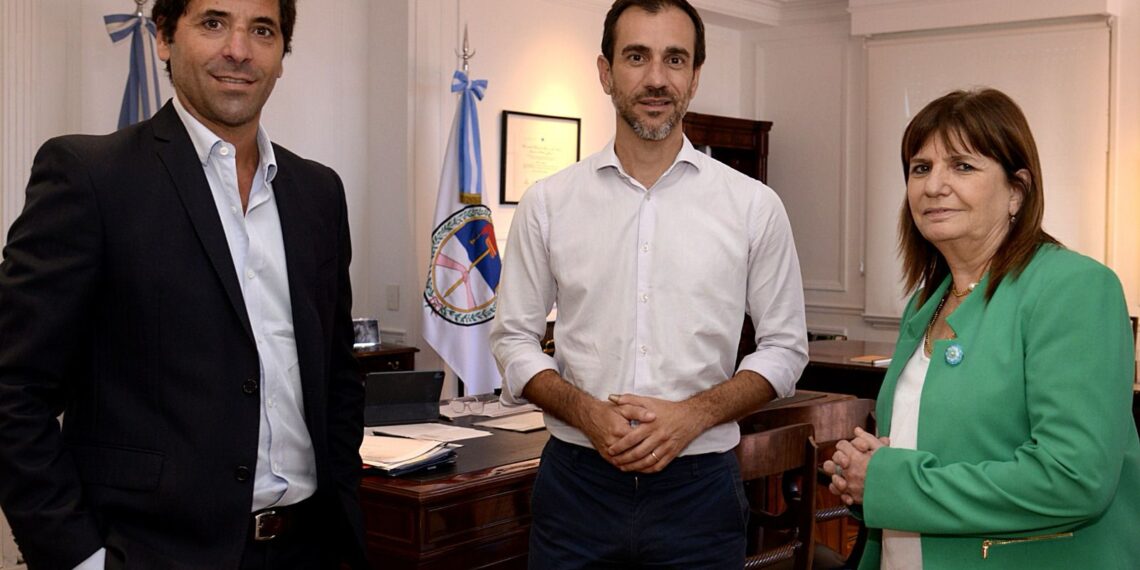 Petrecca se reunió con la ministro de Seguridad Patricia Bullrich