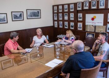 Continúan las reuniones con librerías para el armado de las canastas escolares