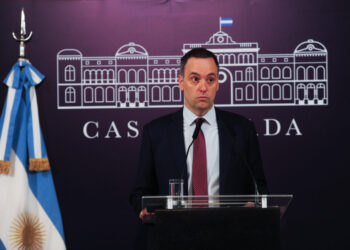 El Gobierno confirmó que descontará el día a los estatales nacionales que paren