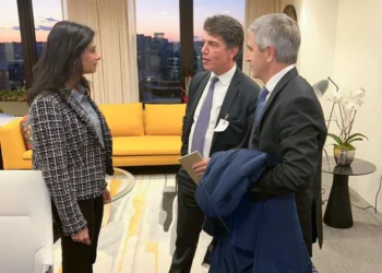 Continúan las reuniones entre el Gobierno y el FMI para destrabar el giro de fondos