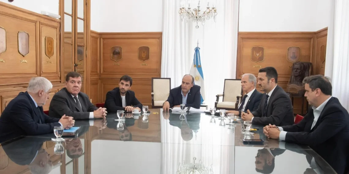 El Gobierno aclarará en la ley «ómnibus» los puntos que generaban dudas