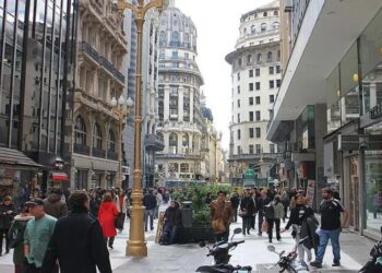 «¿Y si todavía falta lo peor?»: la temeraria pregunta que se hacen en la city porteña