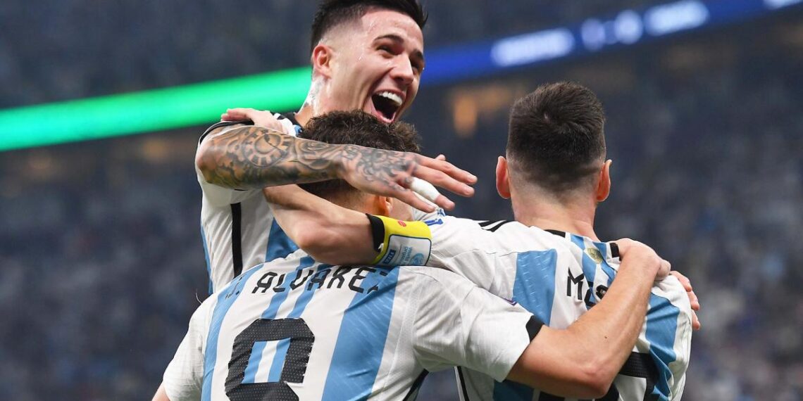Enzo Fernández: «Queremos que Scaloni se quede»