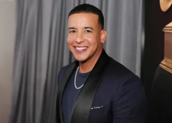 Un hotel deberá pagarle casi un millón de dólares a Daddy Yankee por robo de joyas