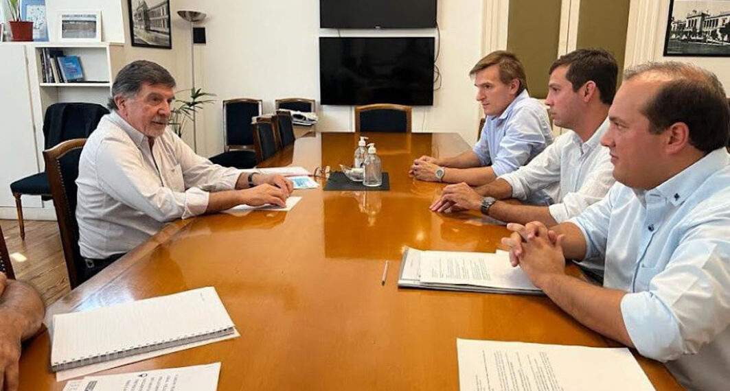 Recoulat se reunió con Sileoni por  mejoras en la infraestructura escolar