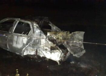 Dos personas fallecieron en un vuelco en la ruta 3