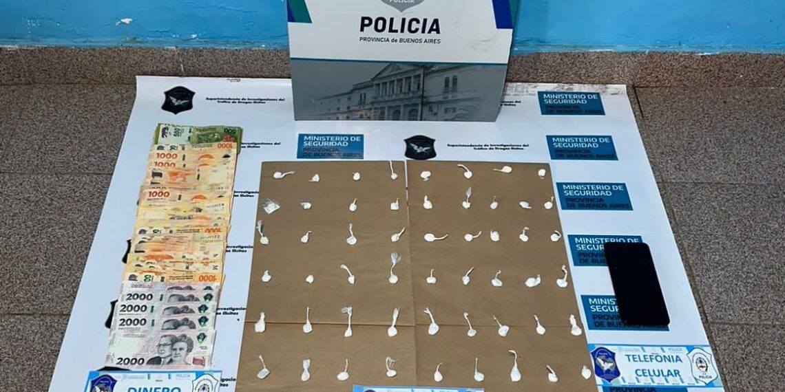 Venta de drogas: se secuestraron 50 bolsas de cocaína