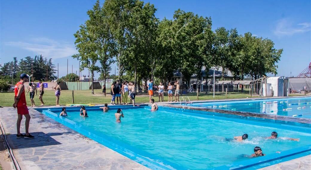 Los chicos del programa “Envión” comenzaron las prácticas de natación