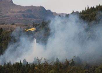 Provincia ofreció ayuda a Chubut para afrontar el incendio en Los Alerces