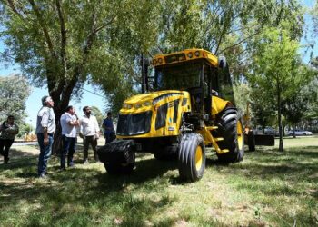 Rodríguez: “En este contexto tan difícil seguimos trabajando con el programa Caminos Rurales”