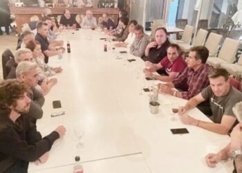 Massa se reunió con intendentes bonaerenses y acordaron su apoyo al paro de la CGT