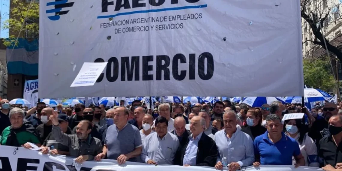 Empleados de Comercio firmaron un básico de $573 mil en enero