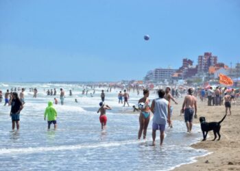 Verano en la costa: menos turistas, incertidumbre y alquileres en la mira