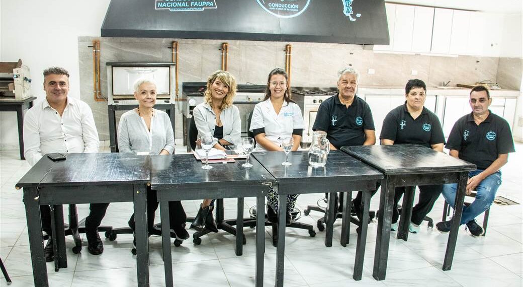 SUPPAJ y el Municipio coordinan acciones  para avanzar con los cursos en la Escuela de Oficios