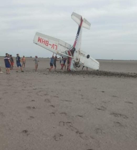 Aterrizaje de emergencia en la laguna seca