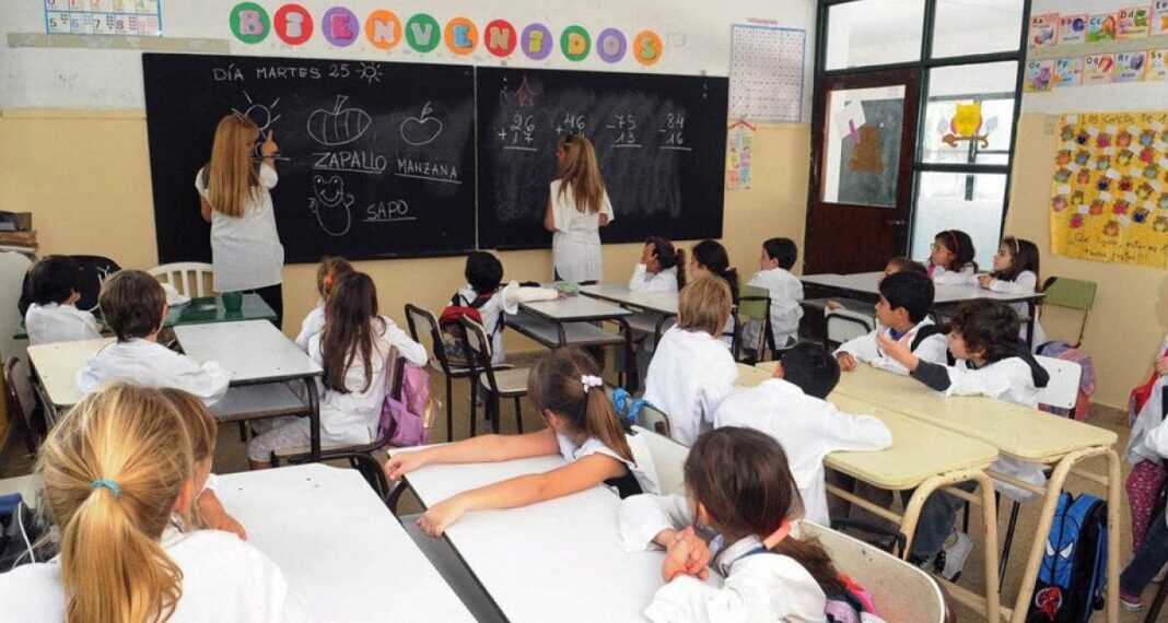 El Gobierno analiza declarar a la educación como servicio esencial para frenar los paros