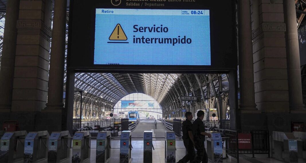 Trenes: tras la fuerte adhesión al paro, el Gobierno analiza sanciones para el gremio