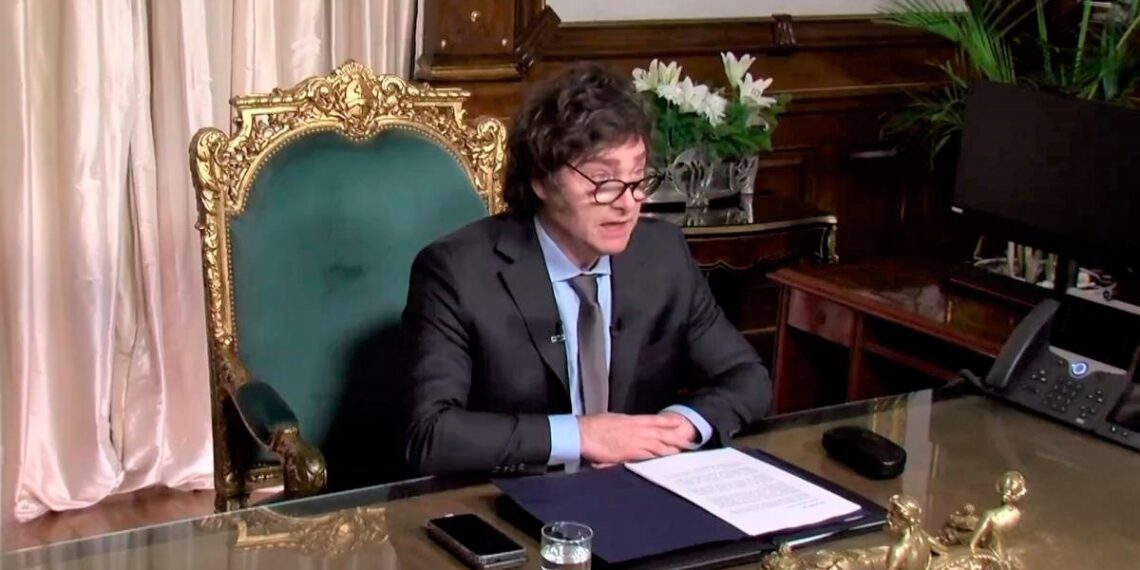 Milei reivindicó el plan «motosierra» y dijo  que los gobernadores «piden pista» al Gobierno