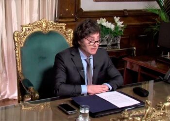 Milei reivindicó el plan «motosierra» y dijo  que los gobernadores «piden pista» al Gobierno