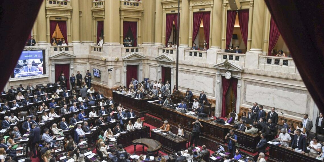 Tras un cuarto intermedio, continúa el tratamiento de la ley «Bases»