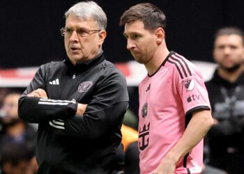 ‘Tata’ Martino: «Intentaremos disfrutar este partido porque vemos mucha gente feliz»