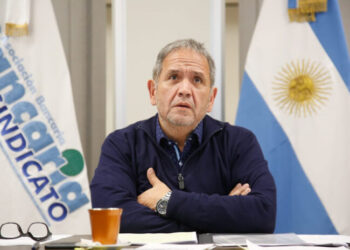 Paritarias: bancarios, con piso superior a $ 1 millón y camioneros suba de 45%