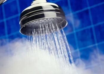 Por qué no hay que bañarse con el agua demasiado caliente