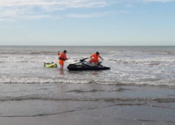 Retoman la búsqueda del joven desaparecido en el mar en Monte Hermoso