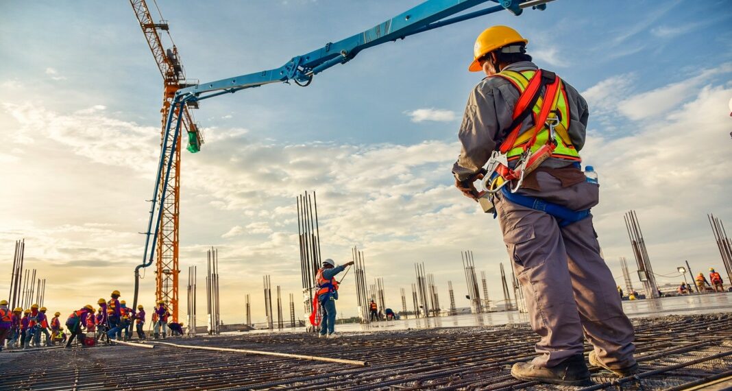 Empresarios de la construcción alertaron sobre la posibilidad de 200.000 despidos
