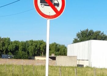 Colocan nueva cartelería informativa y señalética vial en Morse