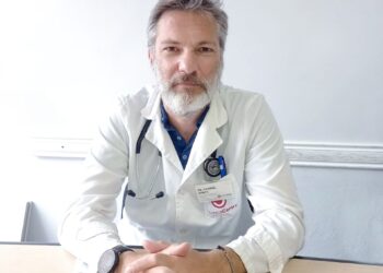 Recomiendan la aplicación de refuerzos de la vacuna contra el COVID