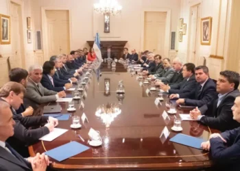 Otro fuerte golpe a las provincias: reducen casi a cero las transferencias discrecionales