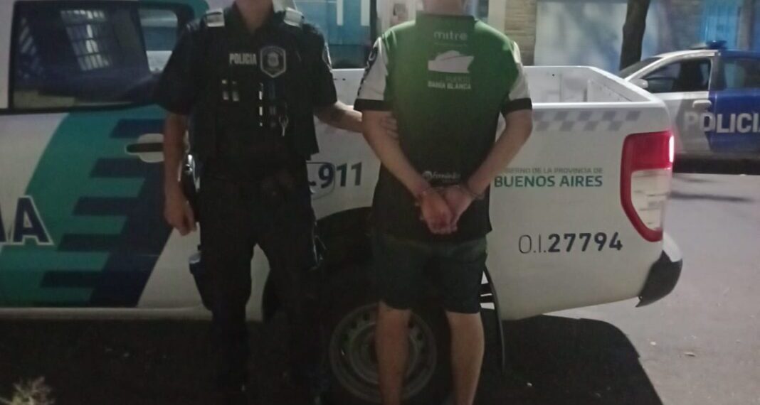 Detienen a un joven por atacar a golpes a su hermana tras discusión
